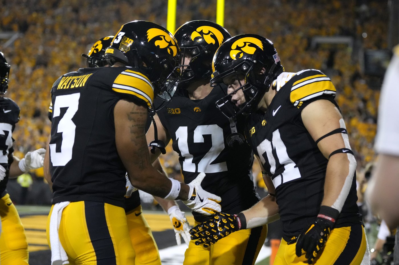 Iowa's Kirk Ferentz becomes Big Ten's winningest coach as Hawkeyes beat Massachusetts, 47-7 | iNFOnews.ca