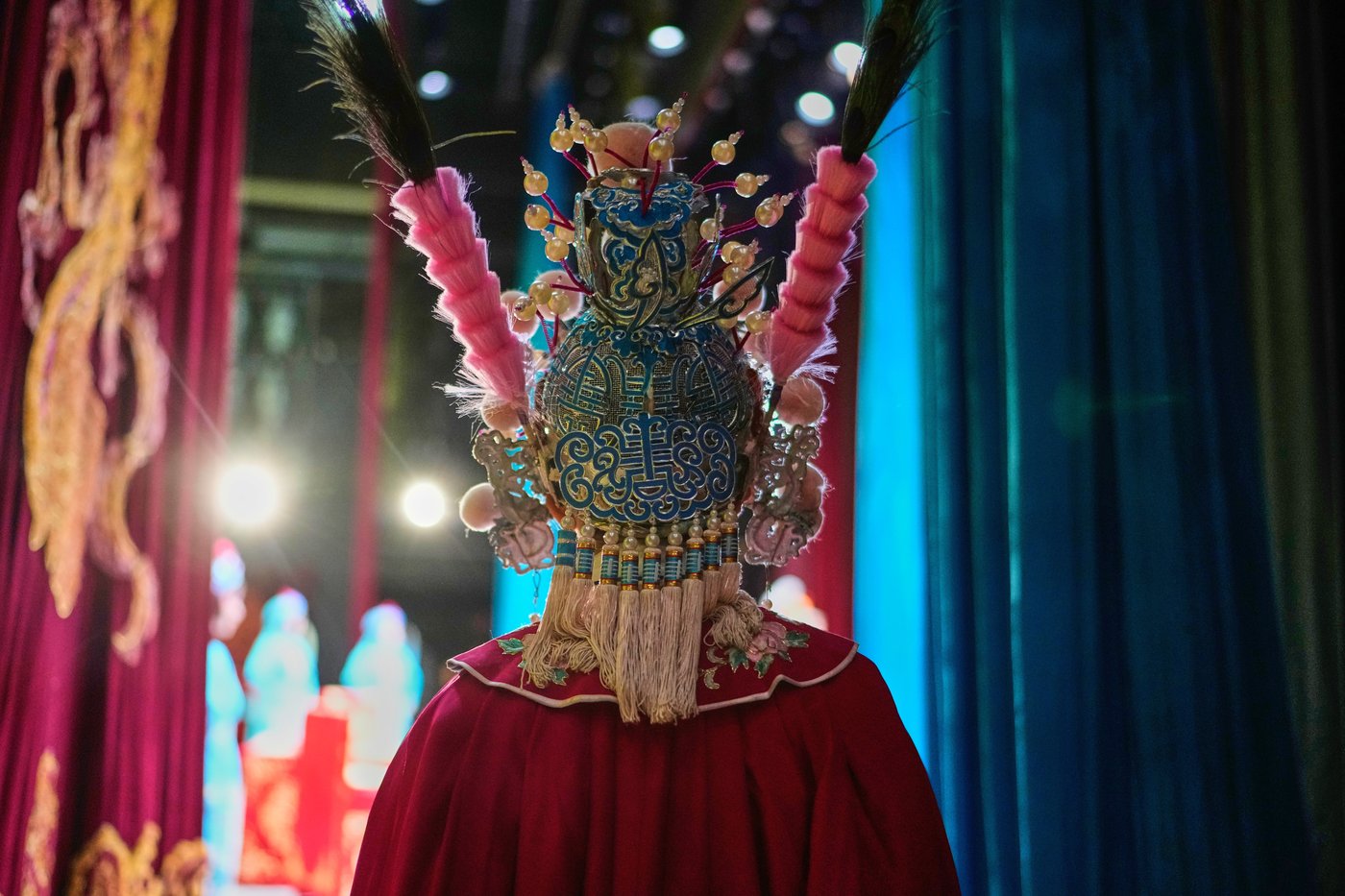 In a breakneck digital era, the ancient art of Peking opera works hard to keep flourishing | iNFOnews.ca