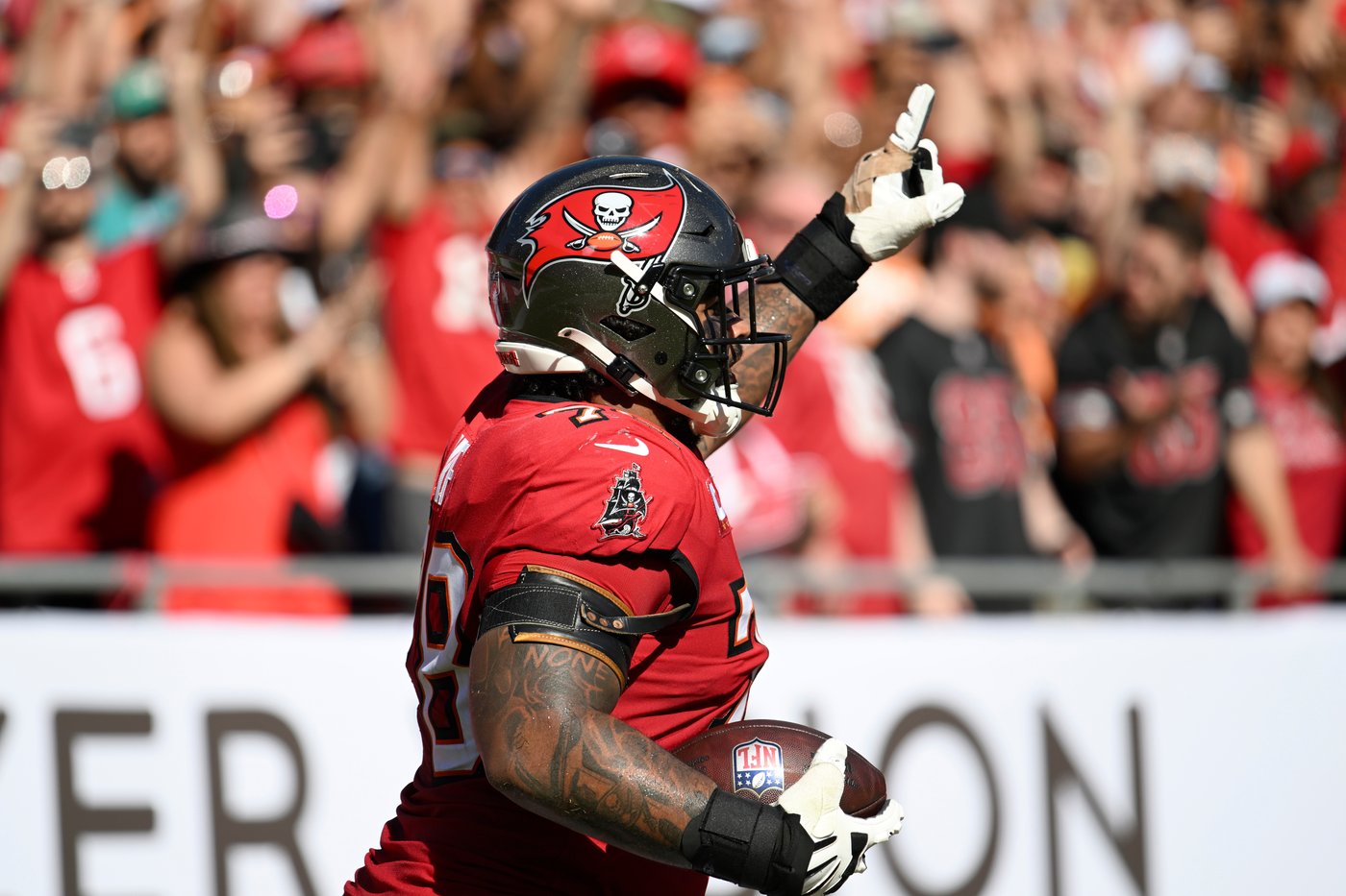 Tristan Wirfs' TD catch and late defensive stop help Buccaneers beat Cardinals 20-17 | iNFOnews.ca Tristan Wirfs' TD catch and late defensive stop help Buccaneers beat Cardinals 20-17 | iNFOnews.ca