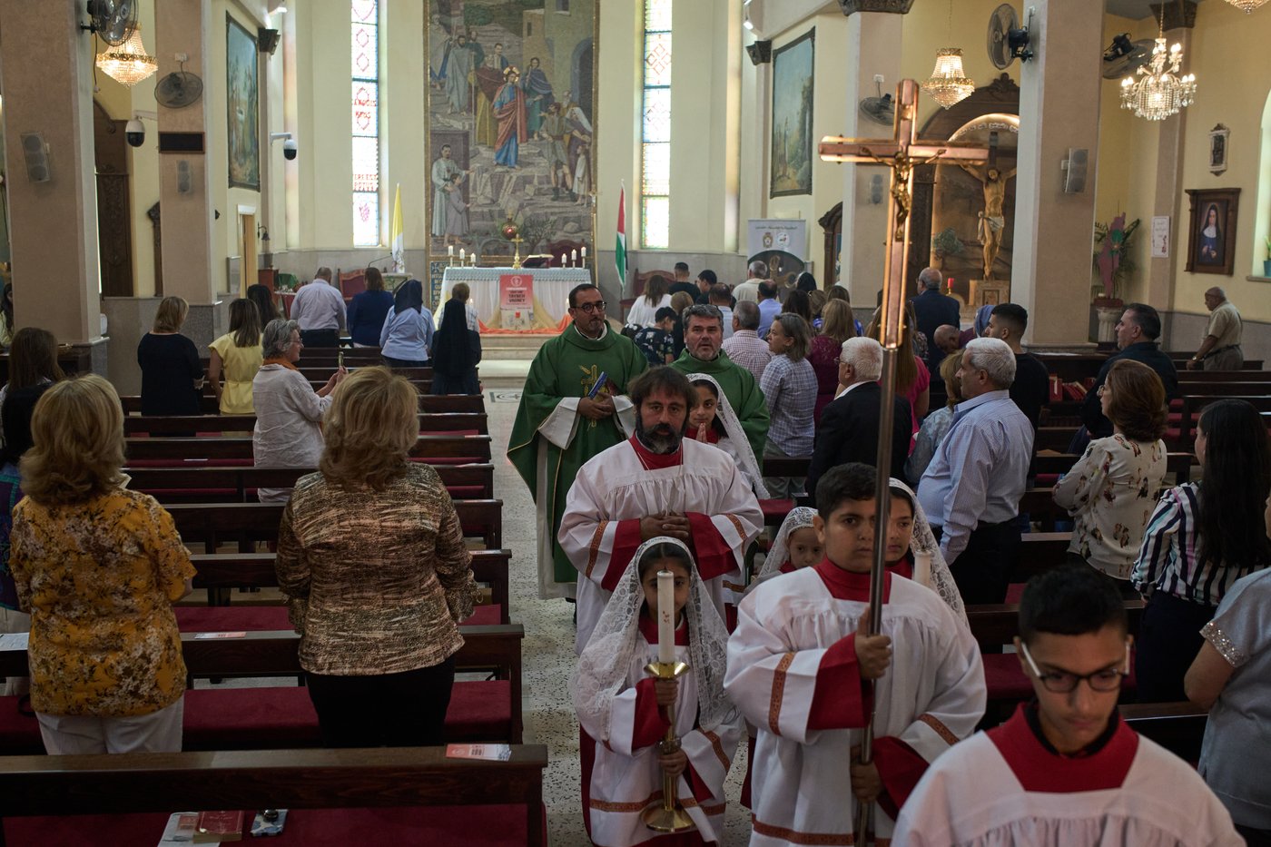 The West Bank's dwindling Palestinian Christian communities, in photos | iNFOnews.ca