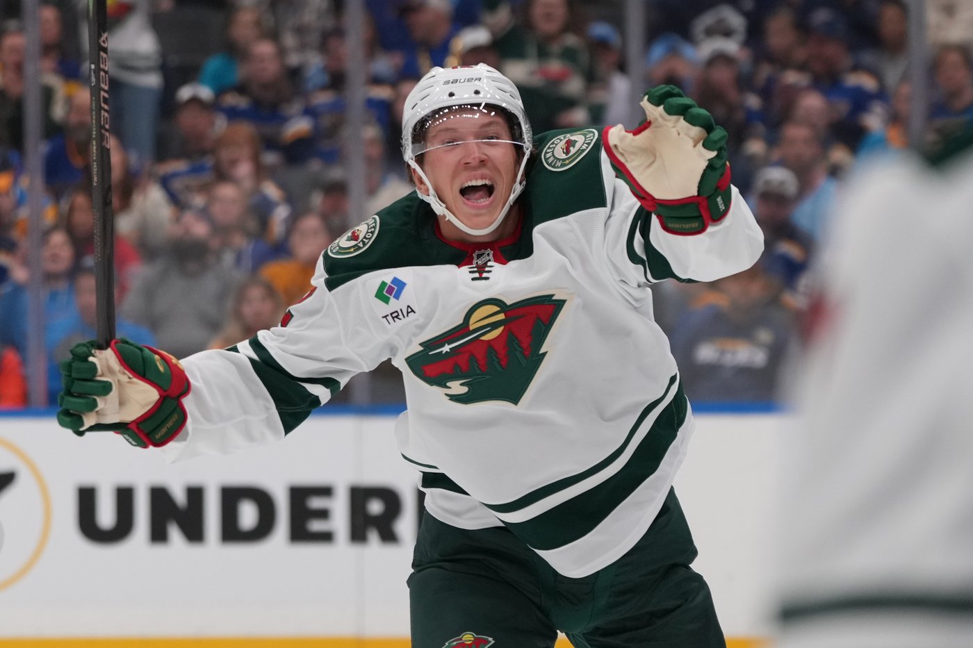 Hartman scores twice, Gustavsson makes 27 saves in Wild's 5-0 win over Blues in opener | iNFOnews.ca Hartman scores twice, Gustavsson makes 27 saves in Wild's 5-0 win over Blues in opener | iNFOnews.ca