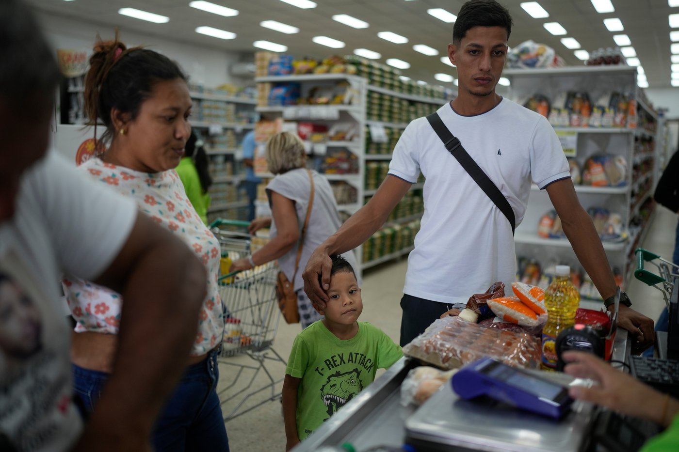 A Venezuelan family's Christmas: From the American dream to poverty | iNFOnews.ca