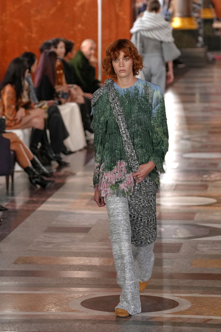 At Vuitton, the Louvre is a stage for stars, spectacle and Paris Fashion Week's moving masterpiece | iNFOnews.ca