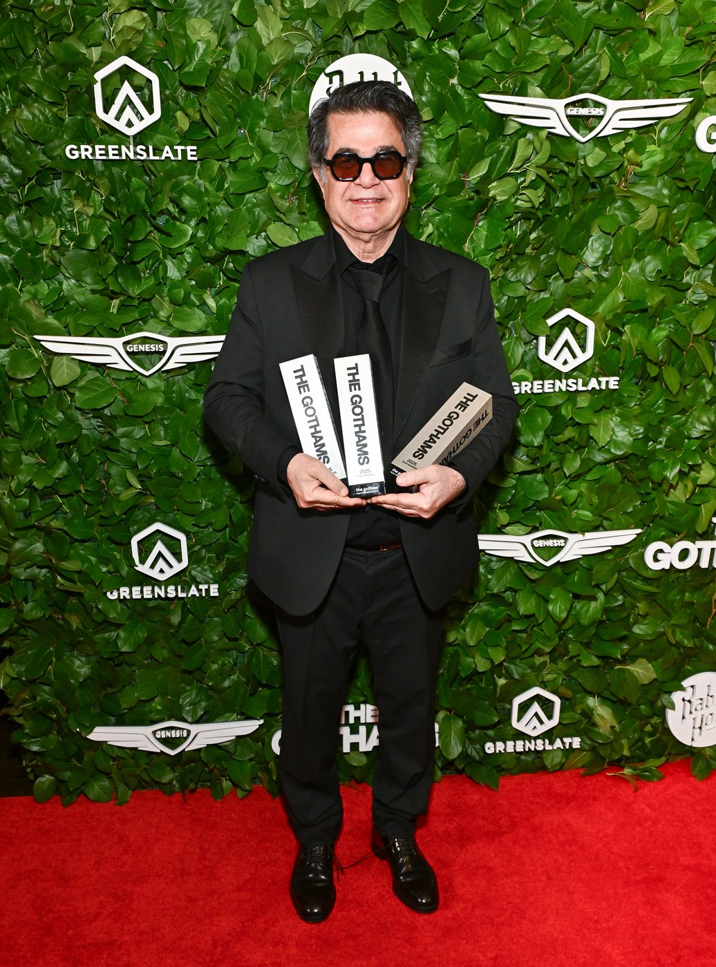 Iran sentences acclaimed director Jafar Panahi in absentia to a year in prison | iNFOnews.ca