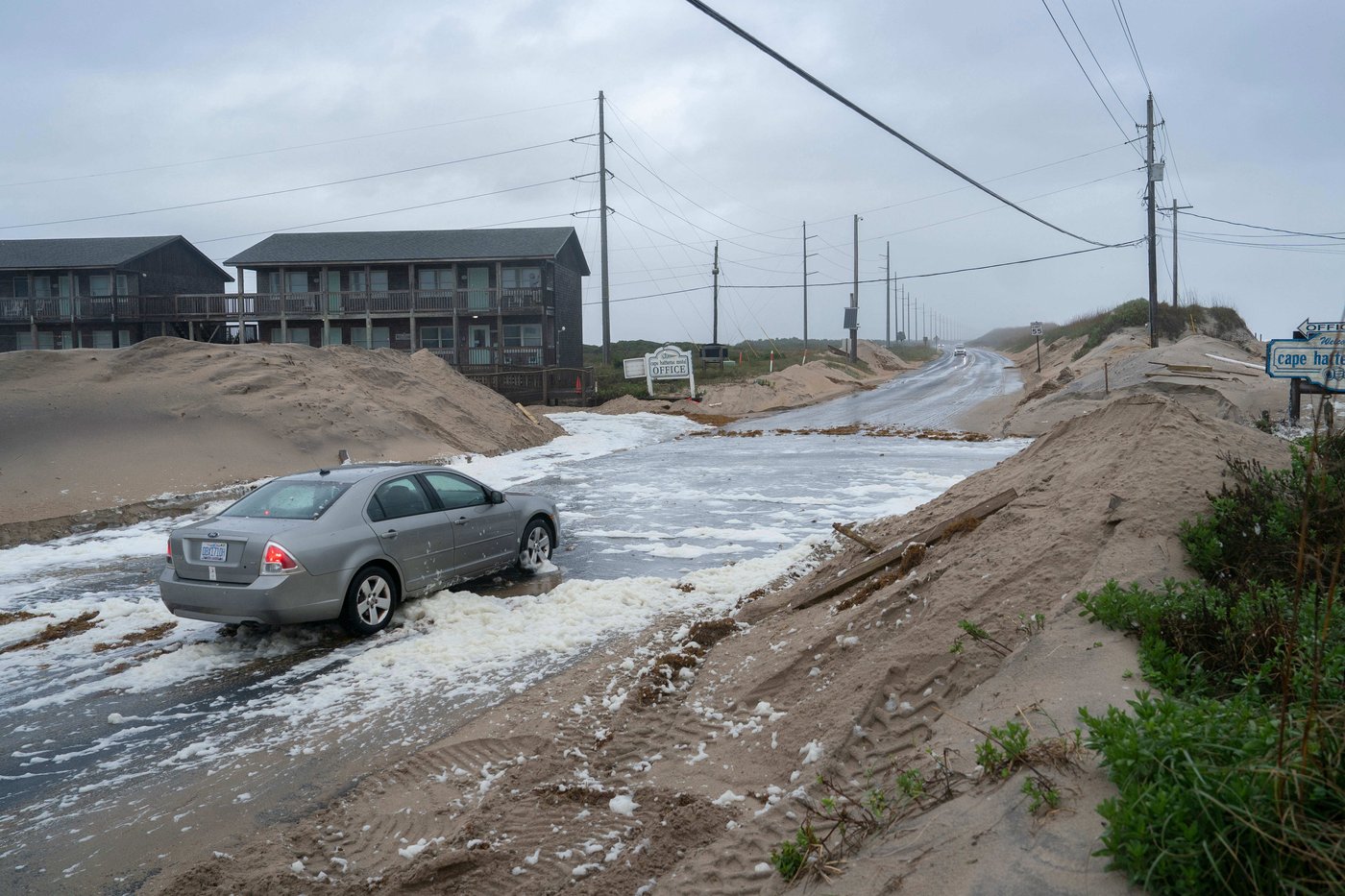 New Jersey declares emergency as nor'easter approaches, while Alaska flooding carries away homes | iNFOnews.ca