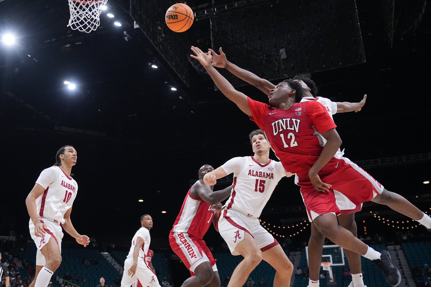 Aden Holloway scores 26 as Alabama routs UNLV 115-76 | iNFOnews.ca