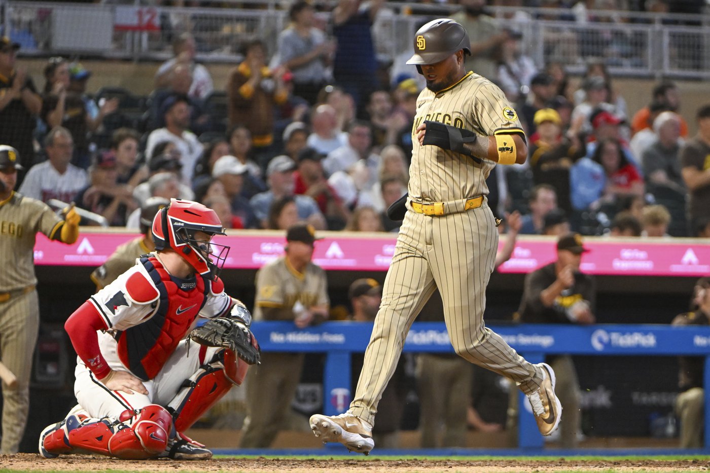 Díaz homers twice as Padres beat Twins 12-3 | iNFOnews.ca Díaz homers twice as Padres beat Twins 12-3 | iNFOnews.ca