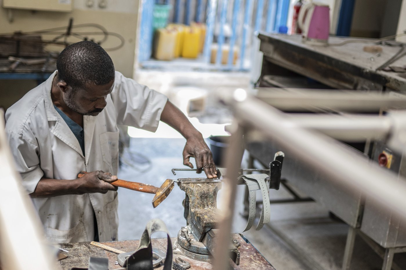 Photos of an orthopedic center in Congo that helps amputees regain mobility | iNFOnews.ca