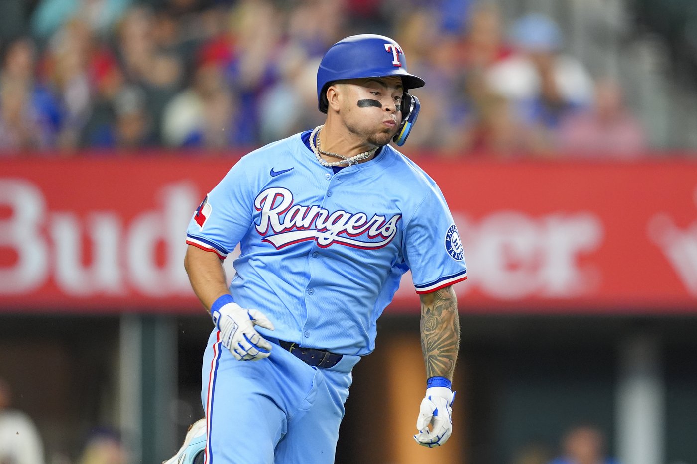 Marlins win 6th in a row with a 4-2 victory over Rangers, who have lost 7 straight | iNFOnews.ca Marlins win 6th in a row with a 4-2 victory over Rangers, who have lost 7 straight | iNFOnews.ca