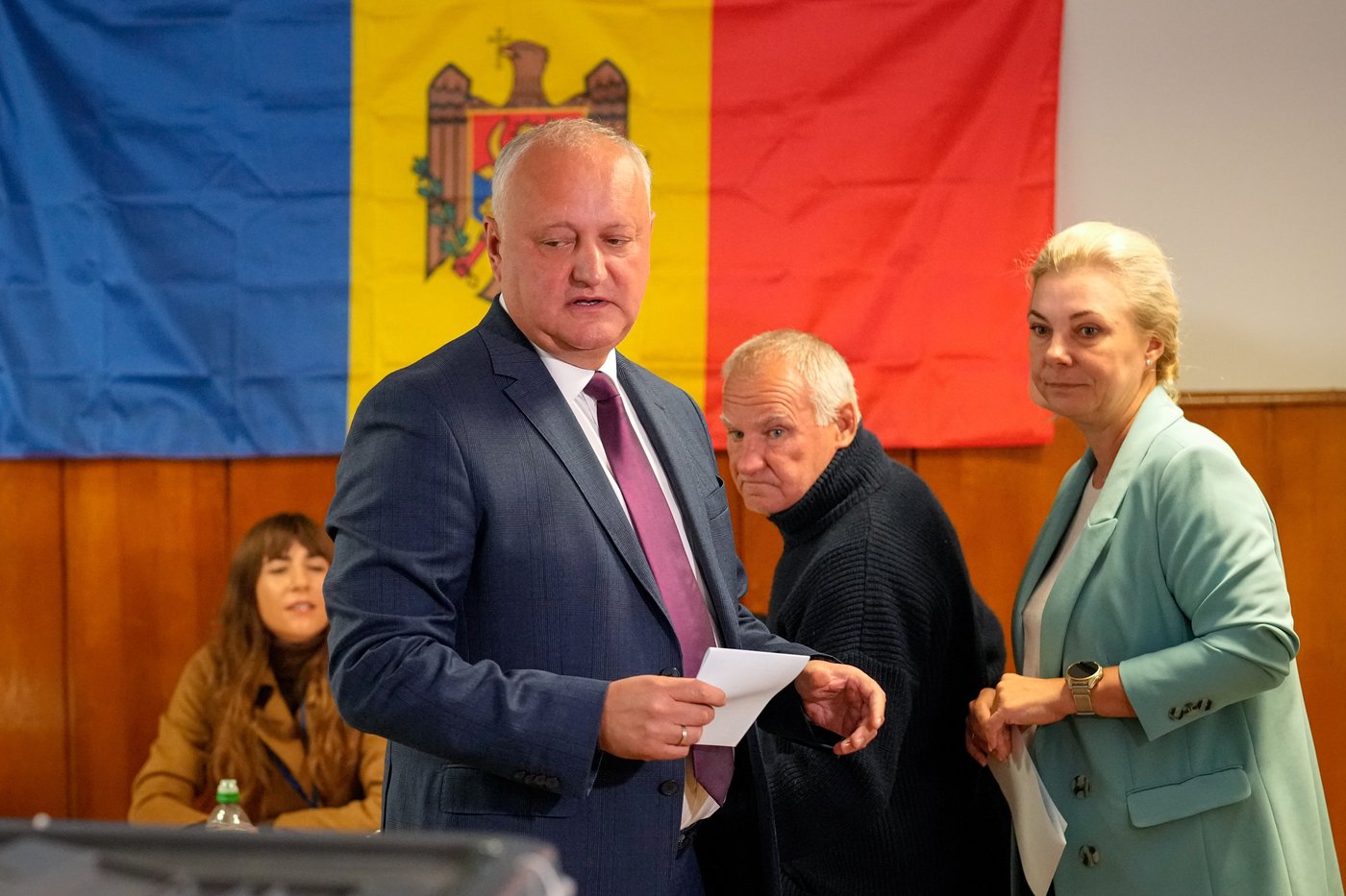In photos: Moldova’s pro-EU party takes lead in vote clouded by Russian interference claims | iNFOnews.ca