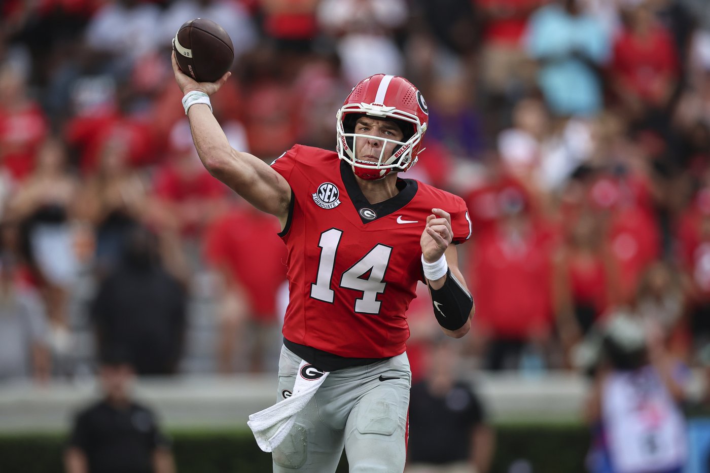 College football Week 3: No. 6 Bulldogs at No. 15 Vols main event; No. 18 USF heads to No. 5 Miami | iNFOnews.ca