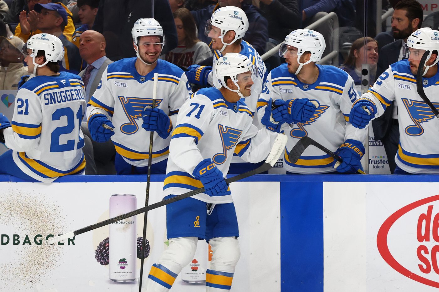 Hofer makes 28 saves and Joseph scores short-handed as Blues blank Sabres 3-0 | iNFOnews.ca Hofer makes 28 saves and Joseph scores short-handed as Blues blank Sabres 3-0 | iNFOnews.ca