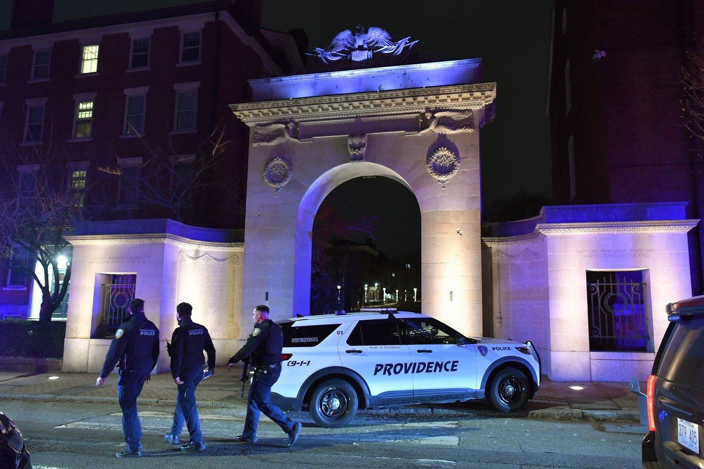 Police searching Brown University after shooter kills 2 and wounds 8 on campus | iNFOnews.ca Police searching Brown University after shooter kills 2 and wounds 8 on campus | iNFOnews.ca