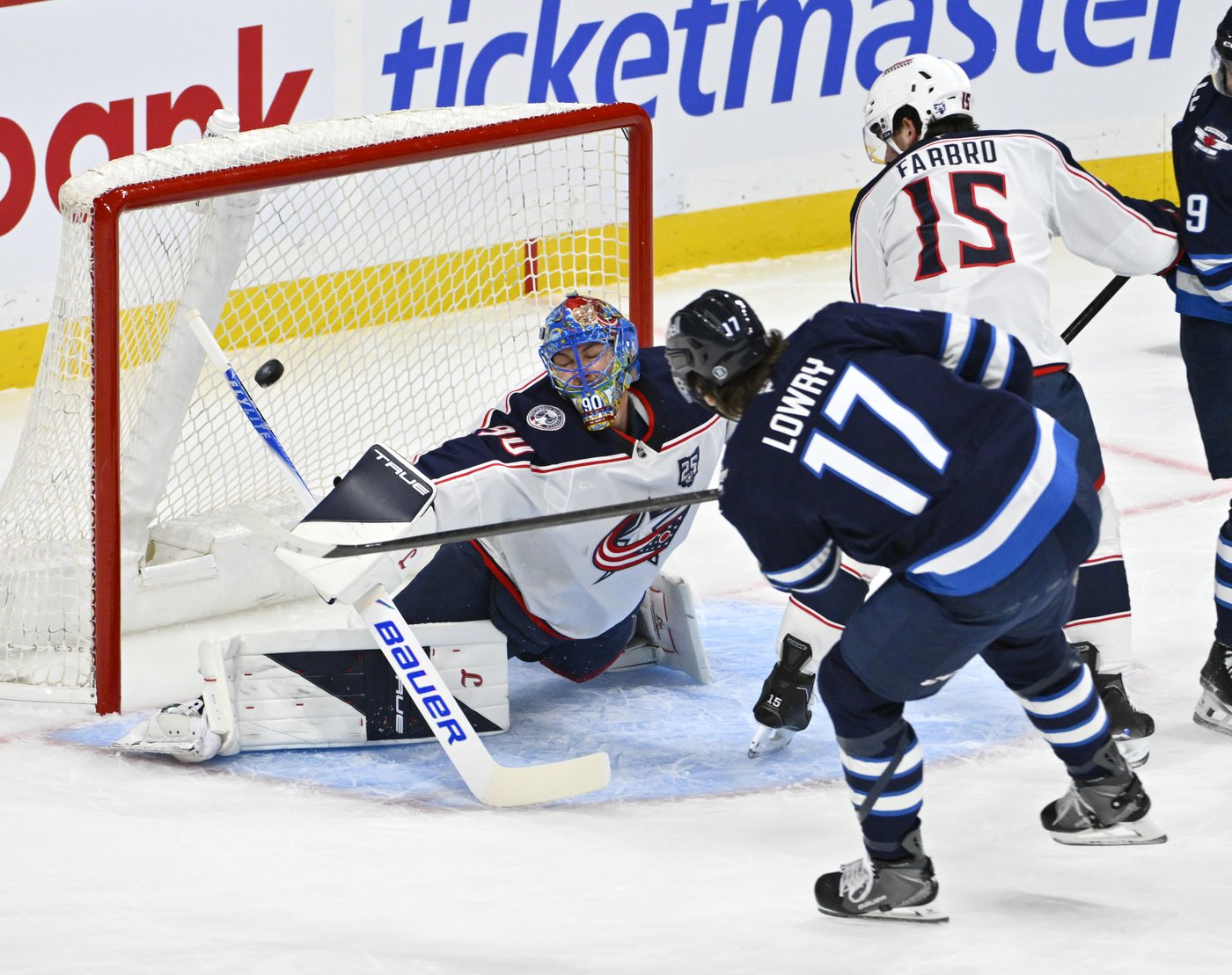 Scheifele helps Jets soar past Blue Jackets 5-2 | iNFOnews.ca