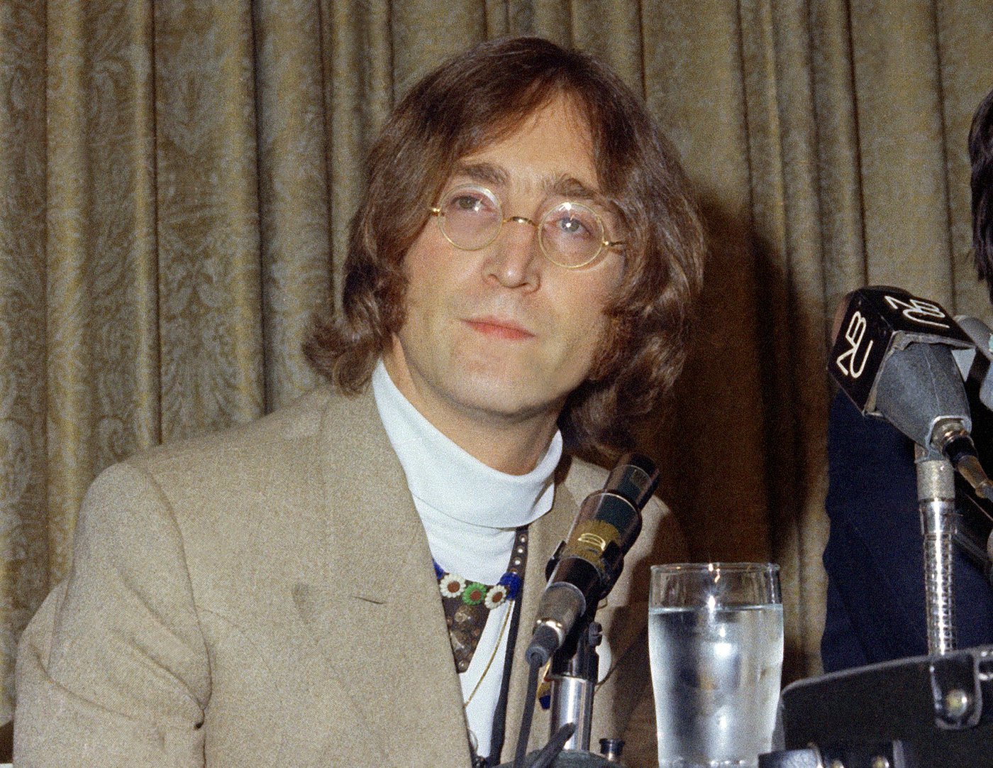 John Lennon's killer denied parole for 14th time | iNFOnews.ca