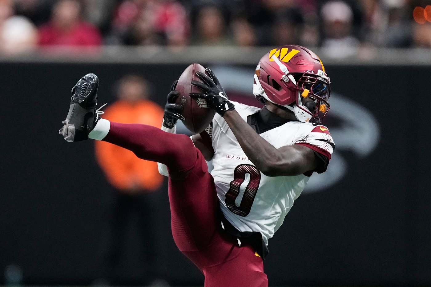 Penix and Robinson have career-best days to lead Falcons to 34-27 win over short-handed Commanders | iNFOnews.ca