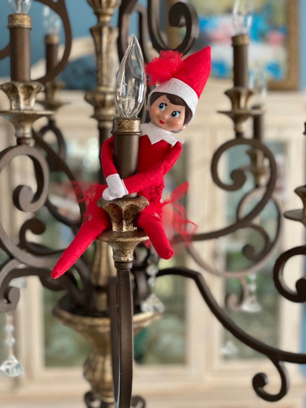 Parents under pressure offer creative tips for moving Santa's spy Elf on the Shelf | iNFOnews.ca Parents under pressure offer creative tips for moving Santa's spy Elf on the Shelf | iNFOnews.ca