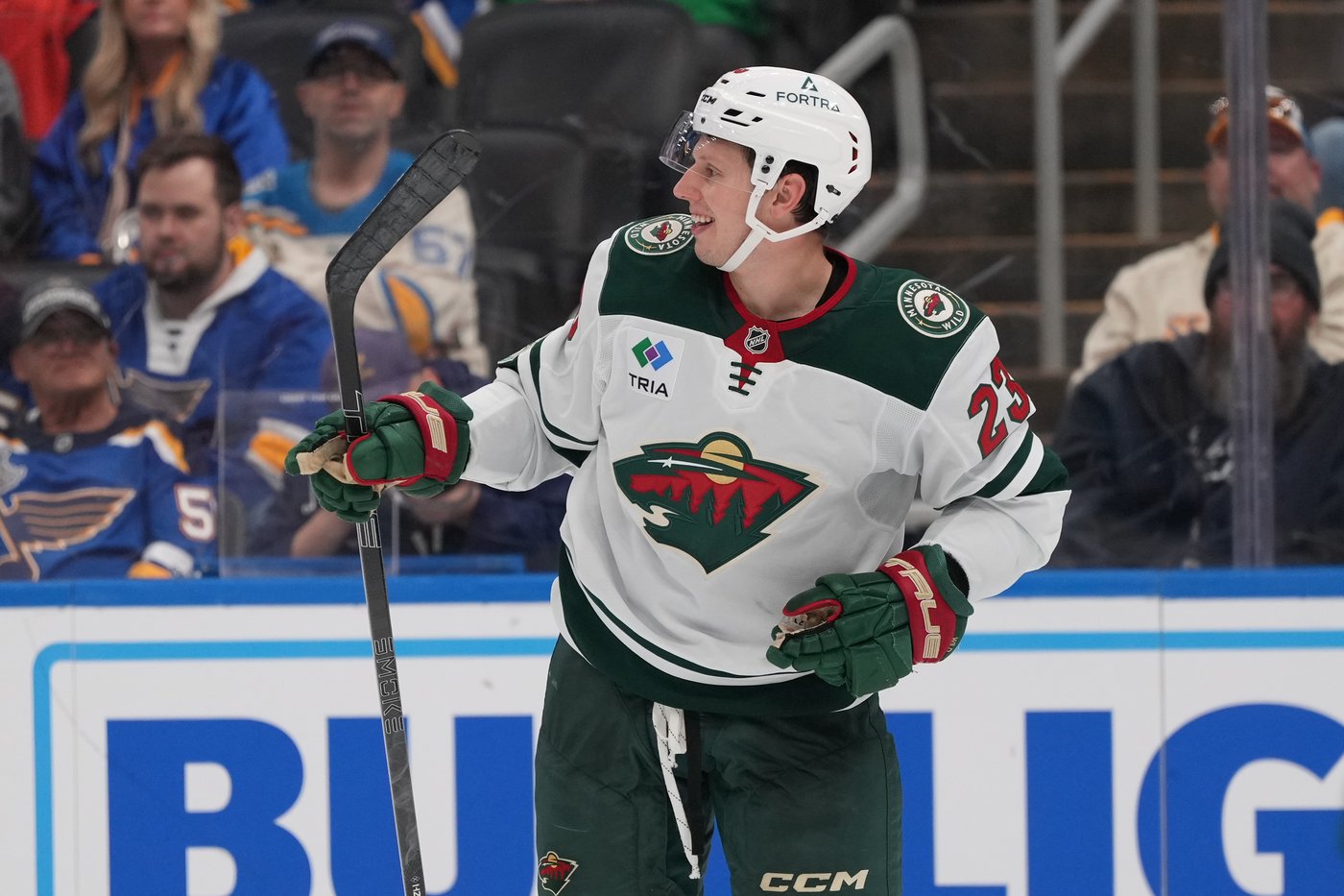 Hartman scores twice, Gustavsson makes 27 saves in Wild's 5-0 win over Blues in opener | iNFOnews.ca Hartman scores twice, Gustavsson makes 27 saves in Wild's 5-0 win over Blues in opener | iNFOnews.ca
