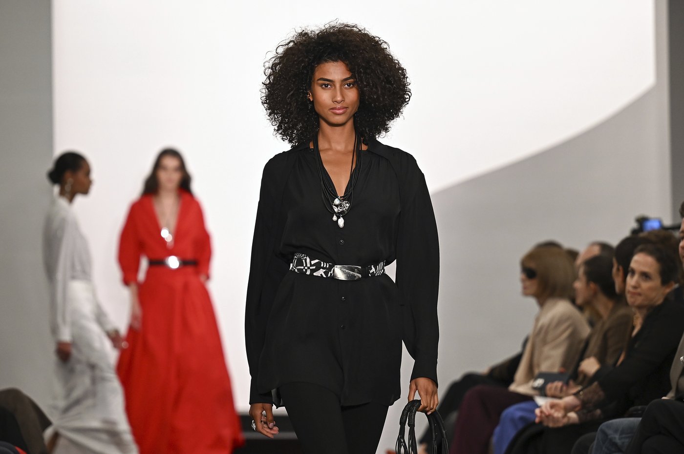 Oprah Winfrey, Usher, Nick Jonas, Mindy Kaling and others attend an intimate Ralph Lauren show | iNFOnews.ca