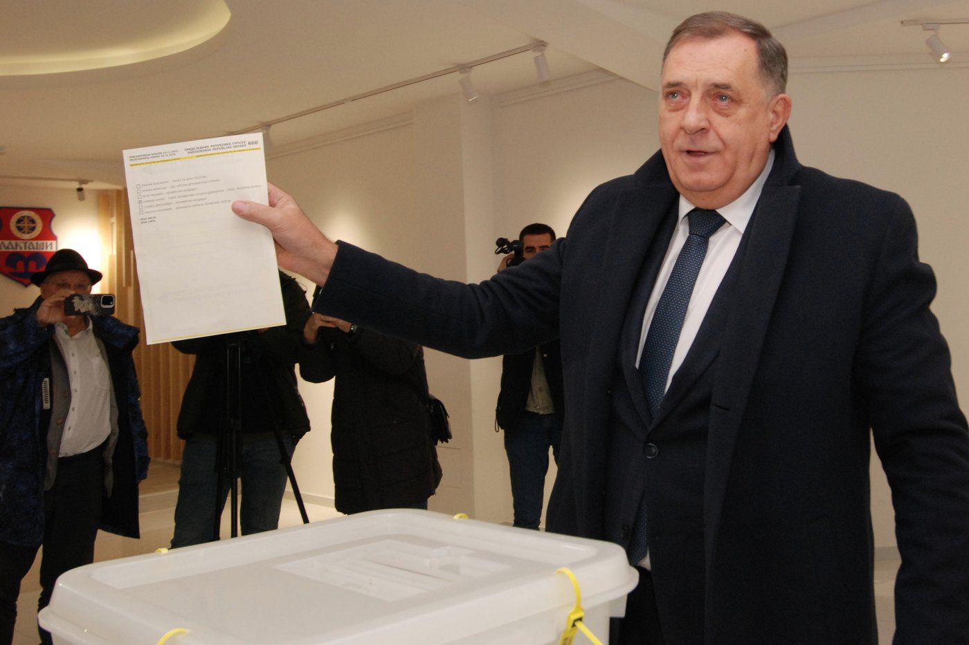 Ally of separatist leader Dodik leads election race for Bosnian Serb president | iNFOnews.ca