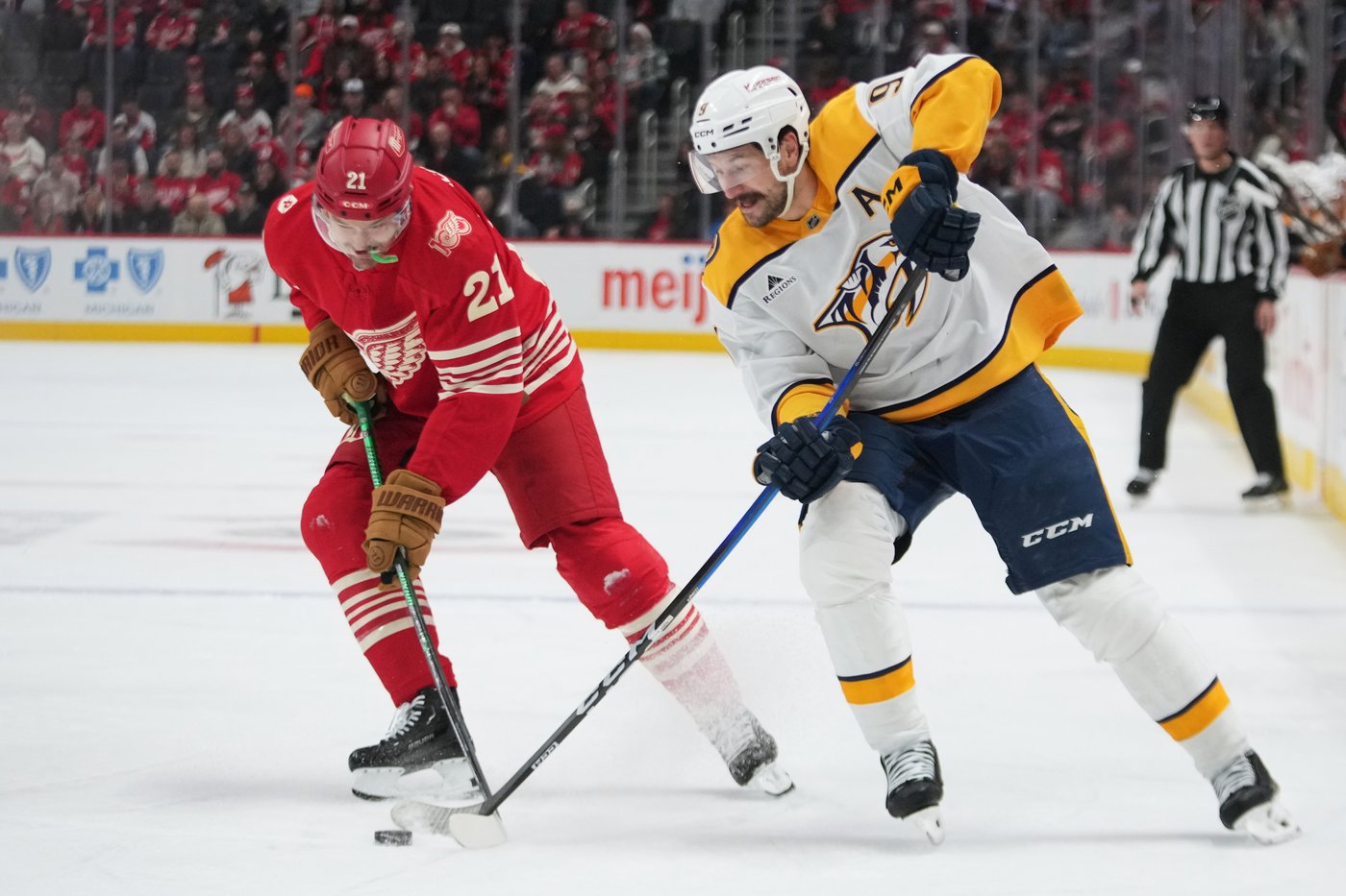 Predators score 5 in the 3rd period to end a 3-game slide with 6-3 win over Red Wings | iNFOnews.ca