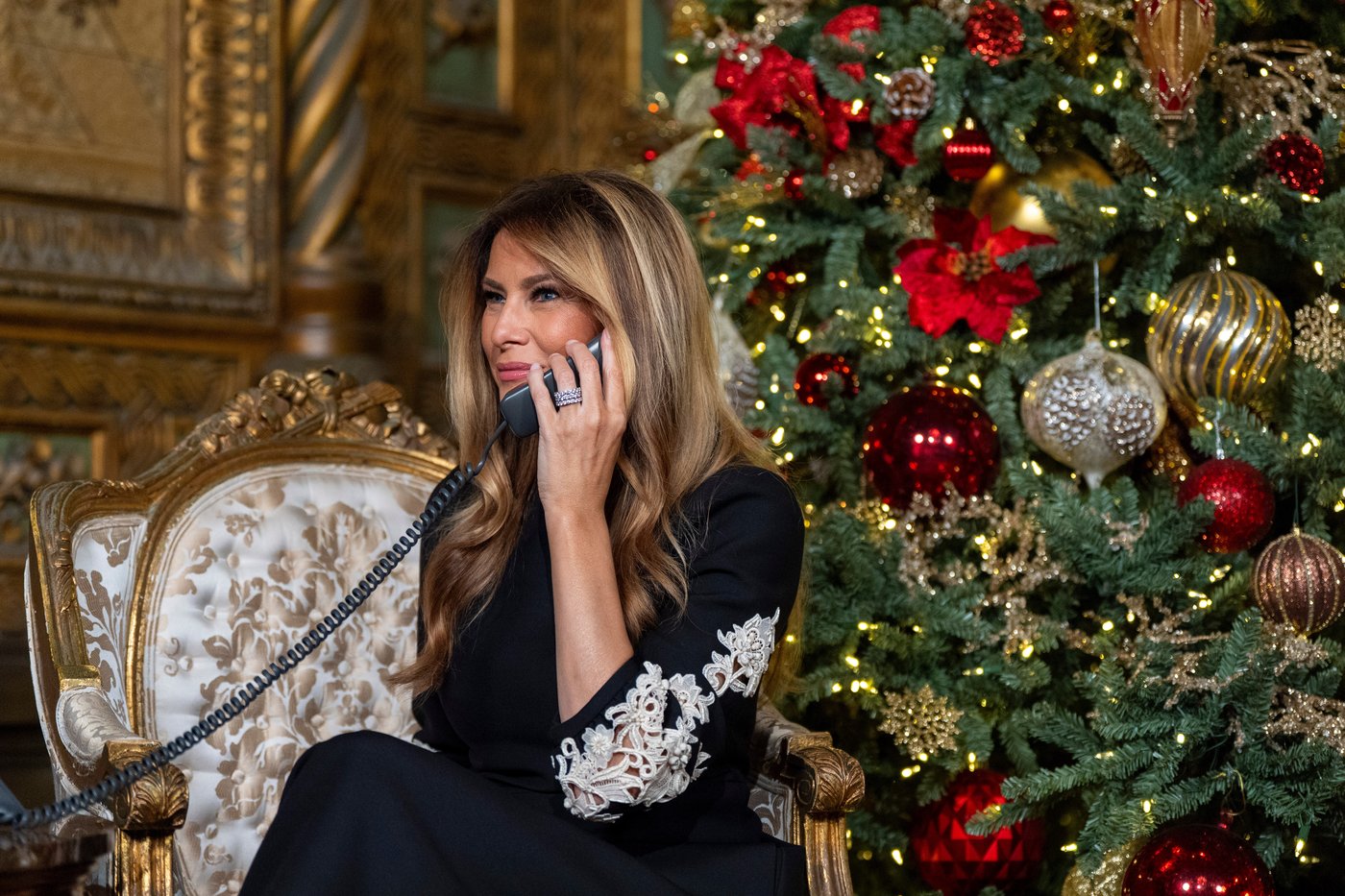 Trump warns against infiltration by a 'bad Santa,' defends coal in jovial Christmas calls with kids | iNFOnews.ca
