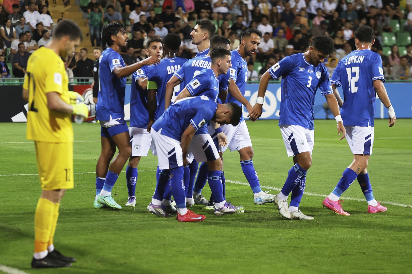 Israel soccer coach 'standing behind my country' amid calls for squad to be suspended | iNFOnews.ca