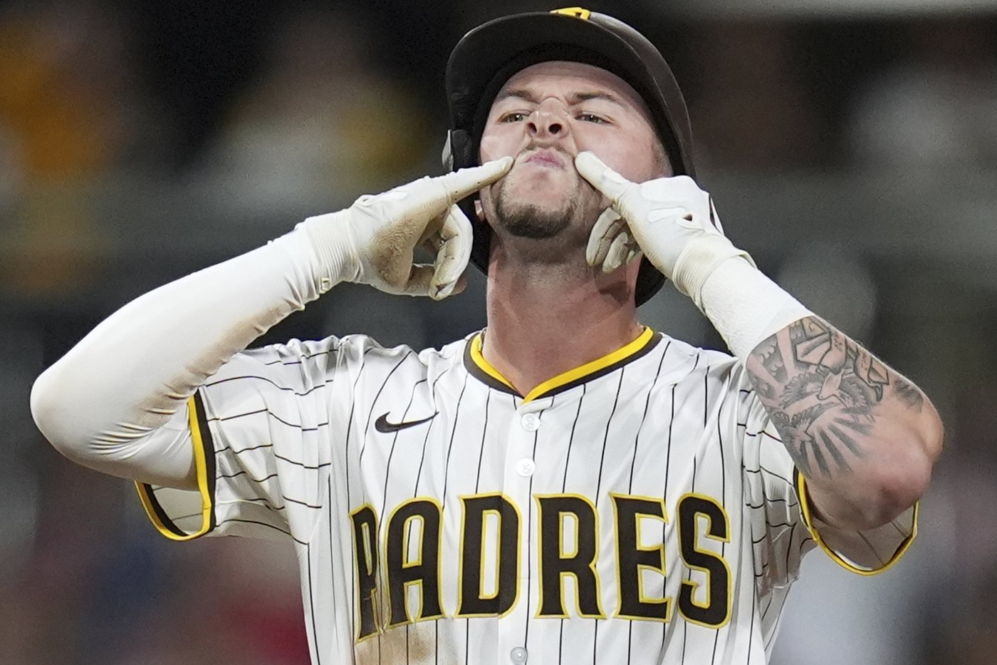 Robbed by Tatis earlier, Stephenson hits 2-run homer in 9th to lift Reds over Padres 4-2 | iNFOnews.ca Robbed by Tatis earlier, Stephenson hits 2-run homer in 9th to lift Reds over Padres 4-2 | iNFOnews.ca