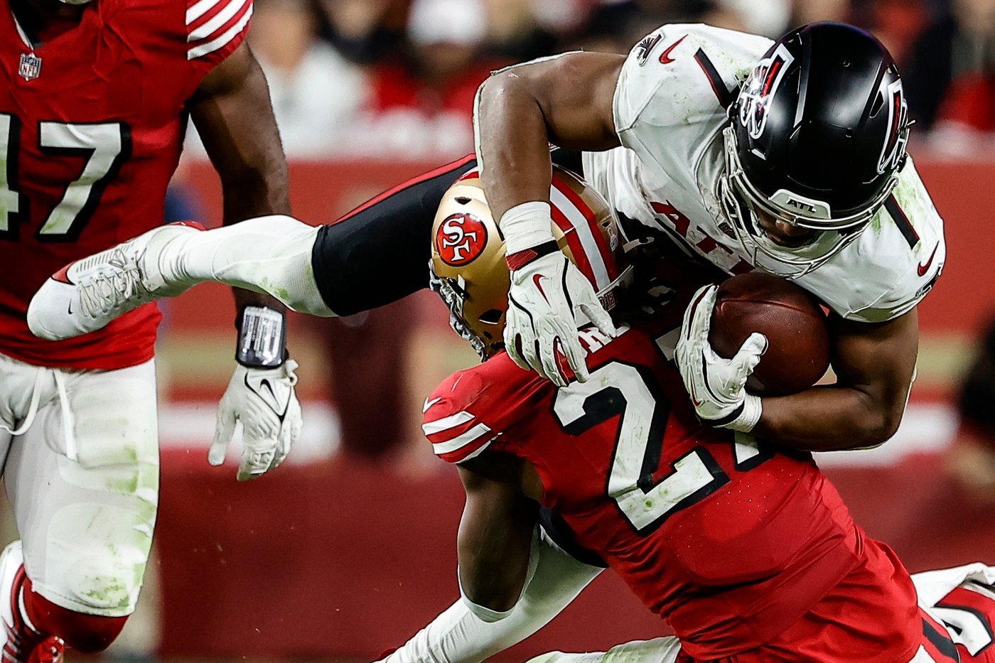 Christian McCaffrey's 200-yard game from scrimmage powers 49ers past Falcons 20-10 | iNFOnews.ca Christian McCaffrey's 200-yard game from scrimmage powers 49ers past Falcons 20-10 | iNFOnews.ca