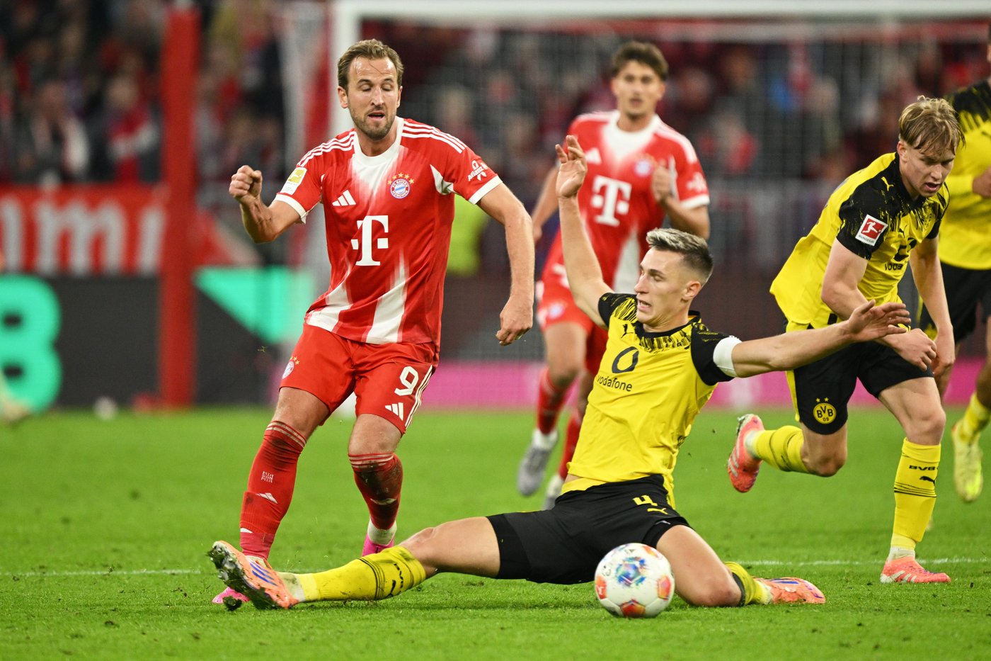 Kane scores and inspires Bayern to 2-1 win over Dortmund in Bundesliga's Klassiker | iNFOnews.ca Kane scores and inspires Bayern to 2-1 win over Dortmund in Bundesliga's Klassiker | iNFOnews.ca