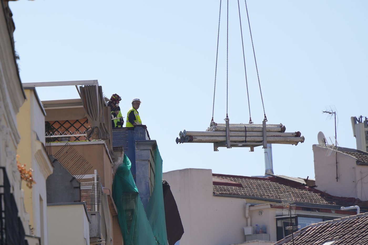 Building collapse in central Madrid leaves 3 construction workers injured, 4 more missing | iNFOnews.ca