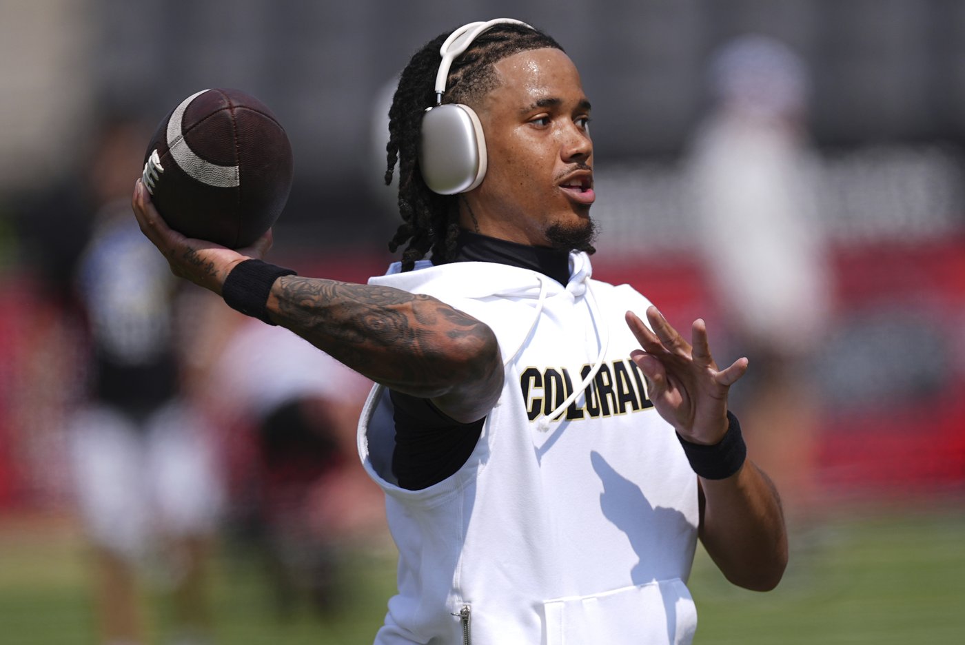 Colorado QB Ryan Staub takes majority of reps in practice, Deion Sanders declines to name starter | iNFOnews.ca Colorado QB Ryan Staub takes majority of reps in practice, Deion Sanders declines to name starter | iNFOnews.ca