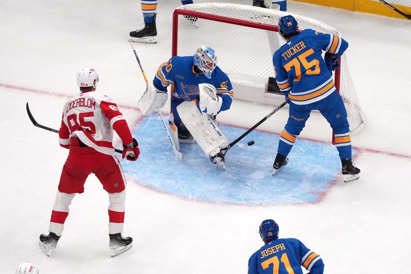 Dylan Larkin scores twice to help Red Wings beat Blues 5-2 | iNFOnews.ca Dylan Larkin scores twice to help Red Wings beat Blues 5-2 | iNFOnews.ca