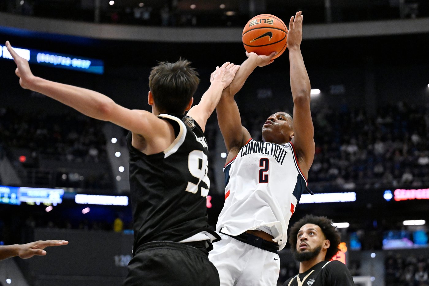 Silas Demary's triple-double powers No. 3 UConn Huskies past Bryant 72-49 | iNFOnews.ca Silas Demary's triple-double powers No. 3 UConn Huskies past Bryant 72-49 | iNFOnews.ca