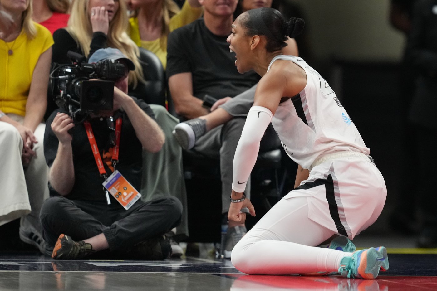 Jackie Young and NaLyssa Smith lead Aces past Fever 84-72 for 2-1 lead in WNBA semifinal series | iNFOnews.ca