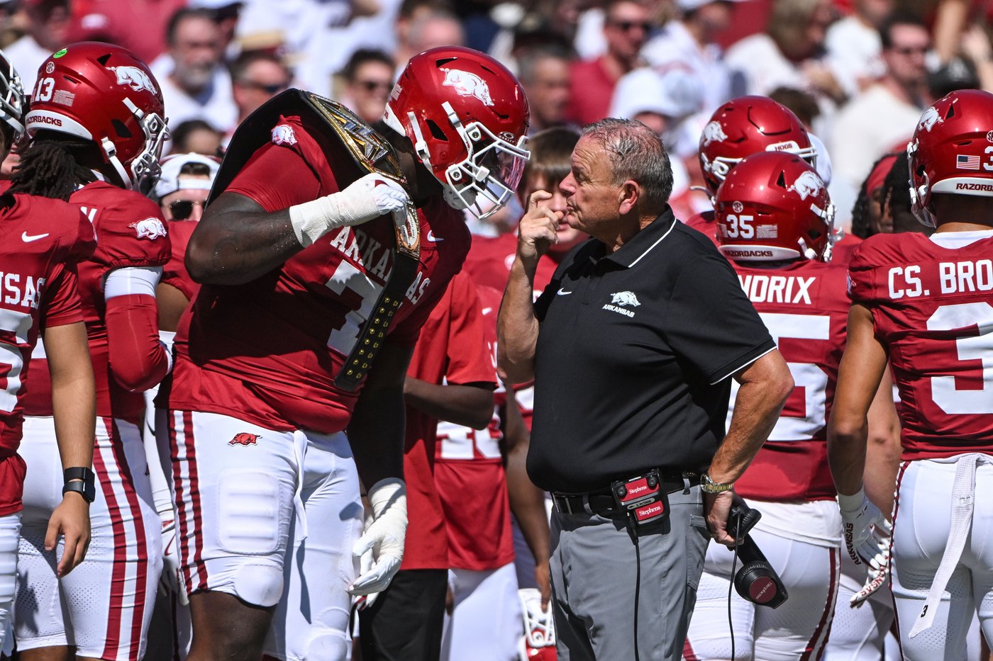 Arkansas fires Sam Pittman in middle of 6th season, names Bobby Petrino interim head coach | iNFOnews.ca