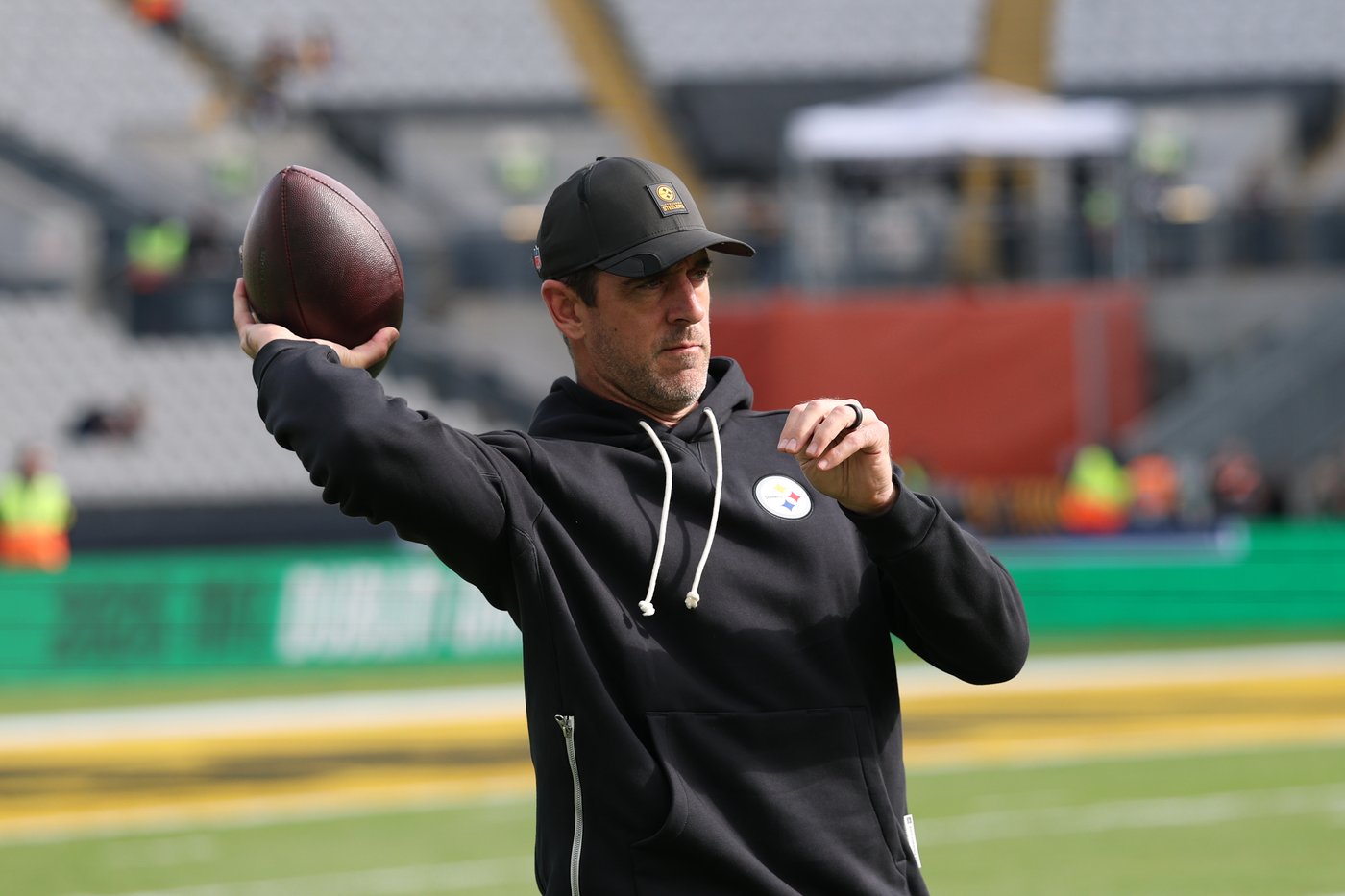 What's the craic? Steelers and Vikings fans set for Dublin game | iNFOnews.ca