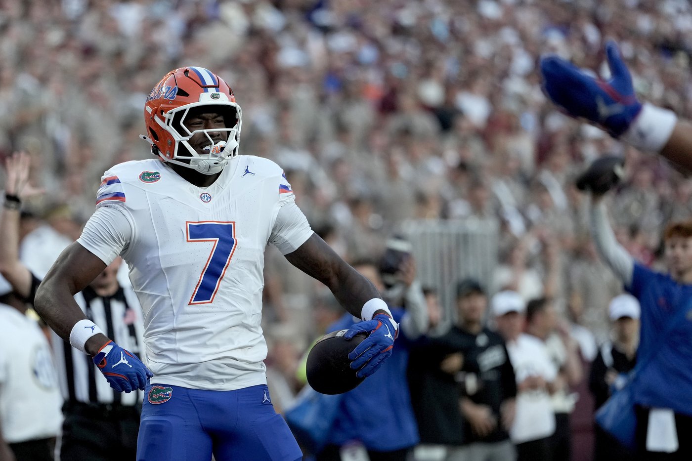 No. 5 Texas A&M continues perfect start with 34-17 win over Florida | iNFOnews.ca