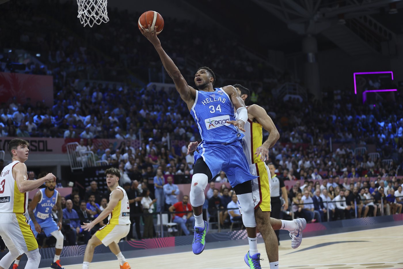 Giannis helps Greece eliminate defending champion Spain at EuroBasket | iNFOnews.ca Giannis helps Greece eliminate defending champion Spain at EuroBasket | iNFOnews.ca
