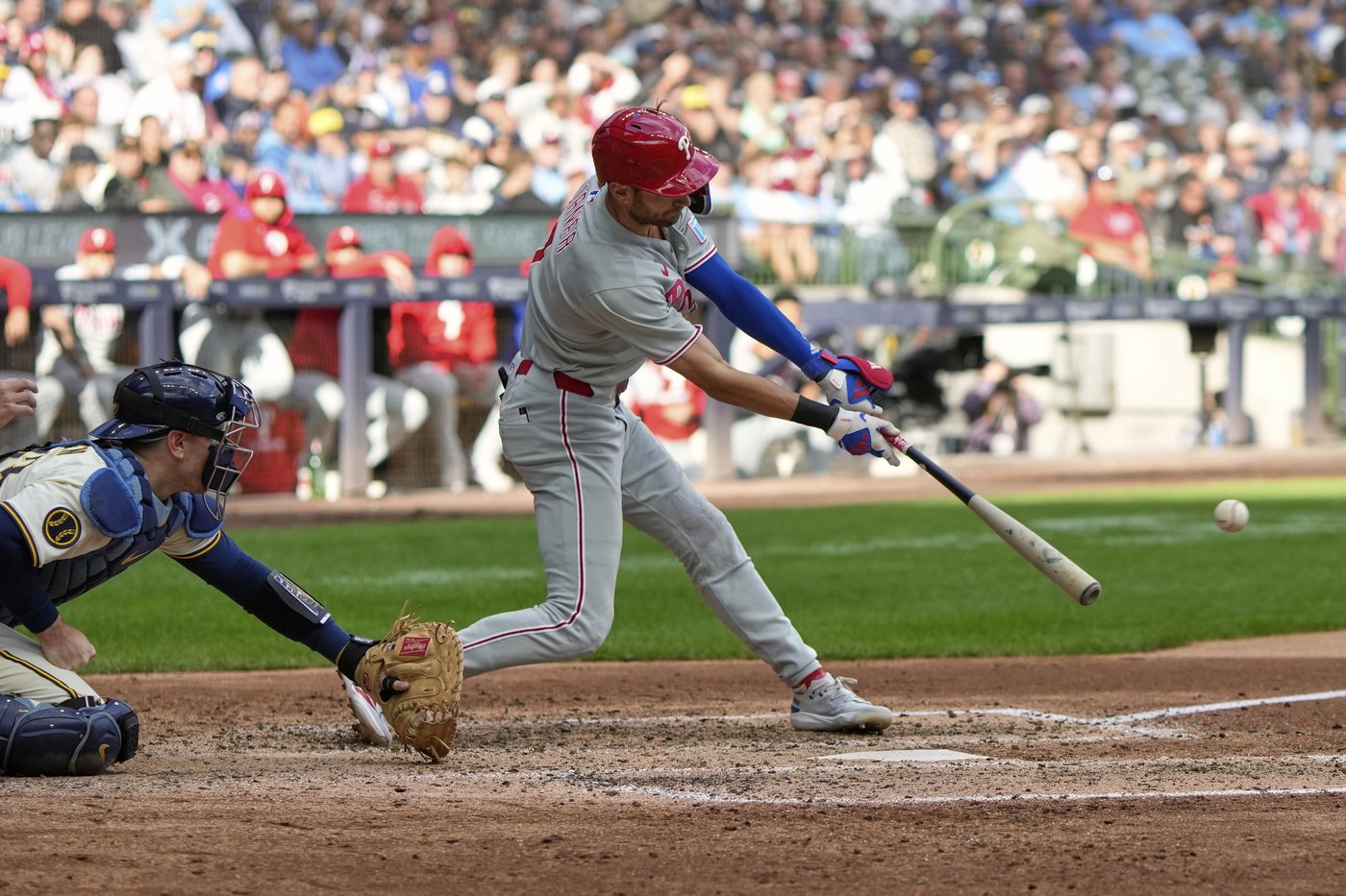 Suárez shines as Phillies beat Brewers 2-0 to win series between NL division leaders | iNFOnews.ca Suárez shines as Phillies beat Brewers 2-0 to win series between NL division leaders | iNFOnews.ca