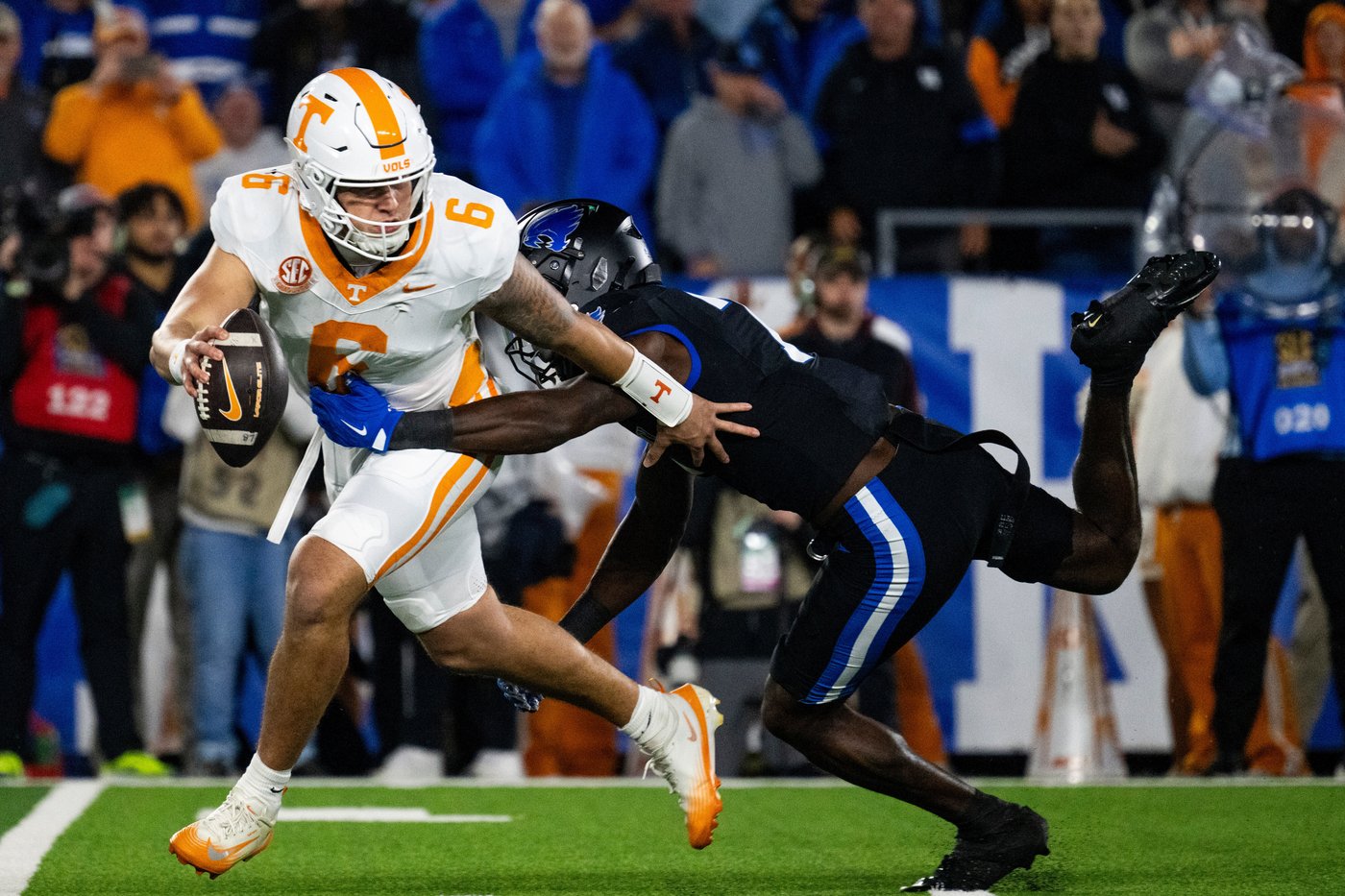 Aguilar throws three touchdowns to lead No. 17 Tennessee over Kentucky | iNFOnews.ca Aguilar throws three touchdowns to lead No. 17 Tennessee over Kentucky | iNFOnews.ca