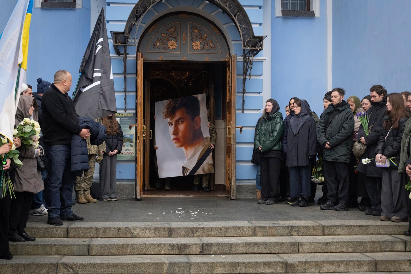 The top AP photos from Ukraine in 2025 show its grief and grit in another year of war | iNFOnews.ca