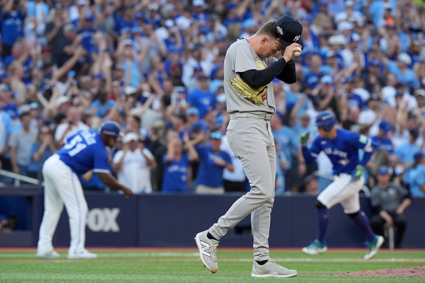 Photo Gallery: Blue Jays beat Yankees 13-7 in Game 2 of ALDS | iNFOnews.ca