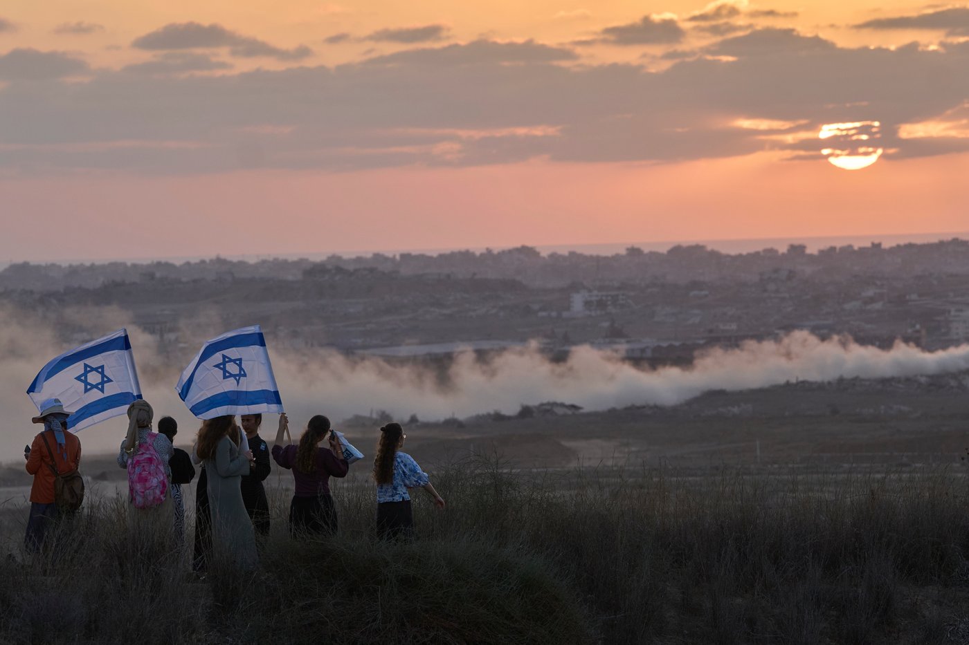 The top AP photos from the Middle East in 2025: Conflict, courage, and moments of wonder | iNFOnews.ca