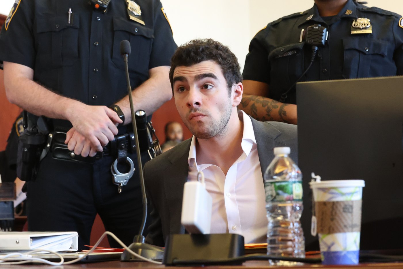 Judge says he's hopeful hearing on Luigi Mangione trial evidence will end this week | iNFOnews.ca Judge says he's hopeful hearing on Luigi Mangione trial evidence will end this week | iNFOnews.ca