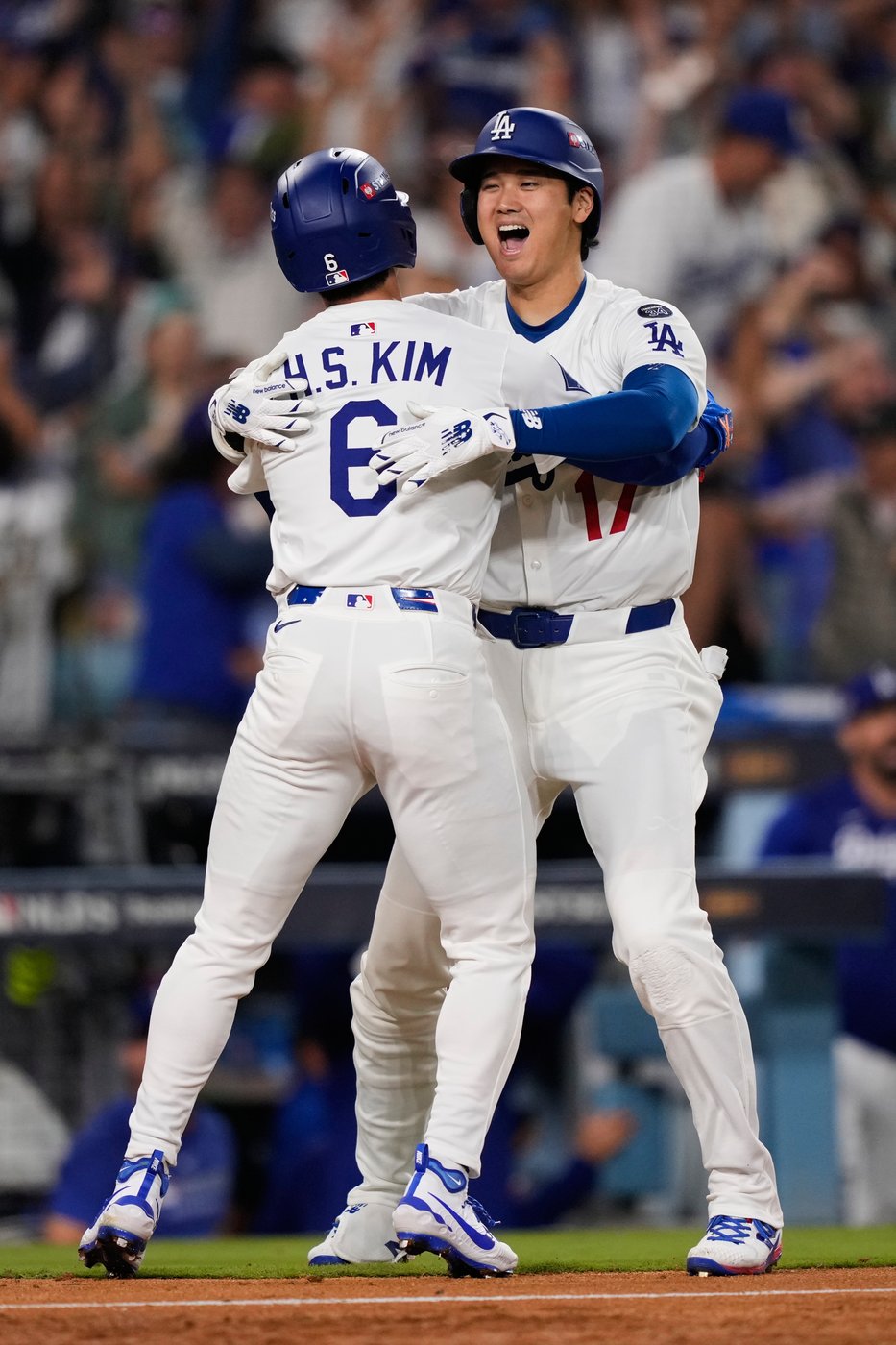 Dodgers rolling in defense of World Series title after closing out Phillies to reach NLCS | iNFOnews.ca Dodgers rolling in defense of World Series title after closing out Phillies to reach NLCS | iNFOnews.ca