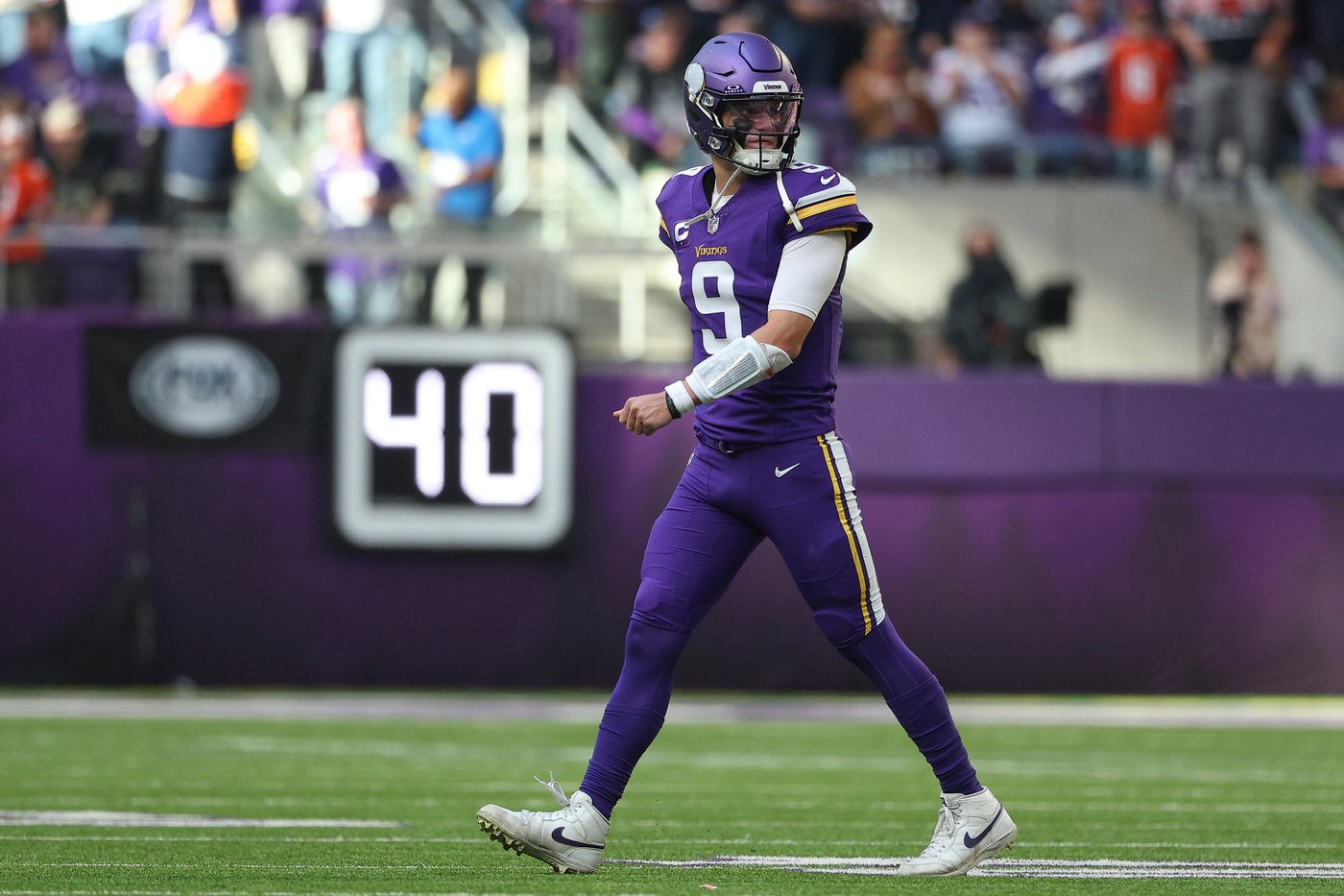 Vikings' well-built, well-heeled offense remains off track as frustration rises in latest loss | iNFOnews.ca Vikings' well-built, well-heeled offense remains off track as frustration rises in latest loss | iNFOnews.ca