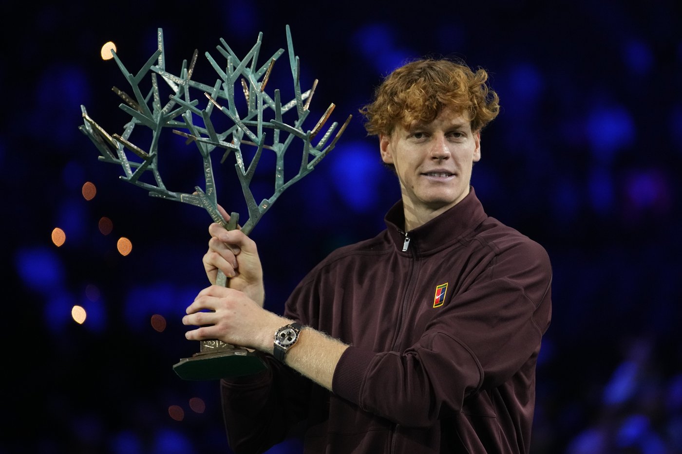 Sinner reclaims No. 1 ranking after beating Auger-Aliassime in Paris Masters final | iNFOnews.ca Sinner reclaims No. 1 ranking after beating Auger-Aliassime in Paris Masters final | iNFOnews.ca