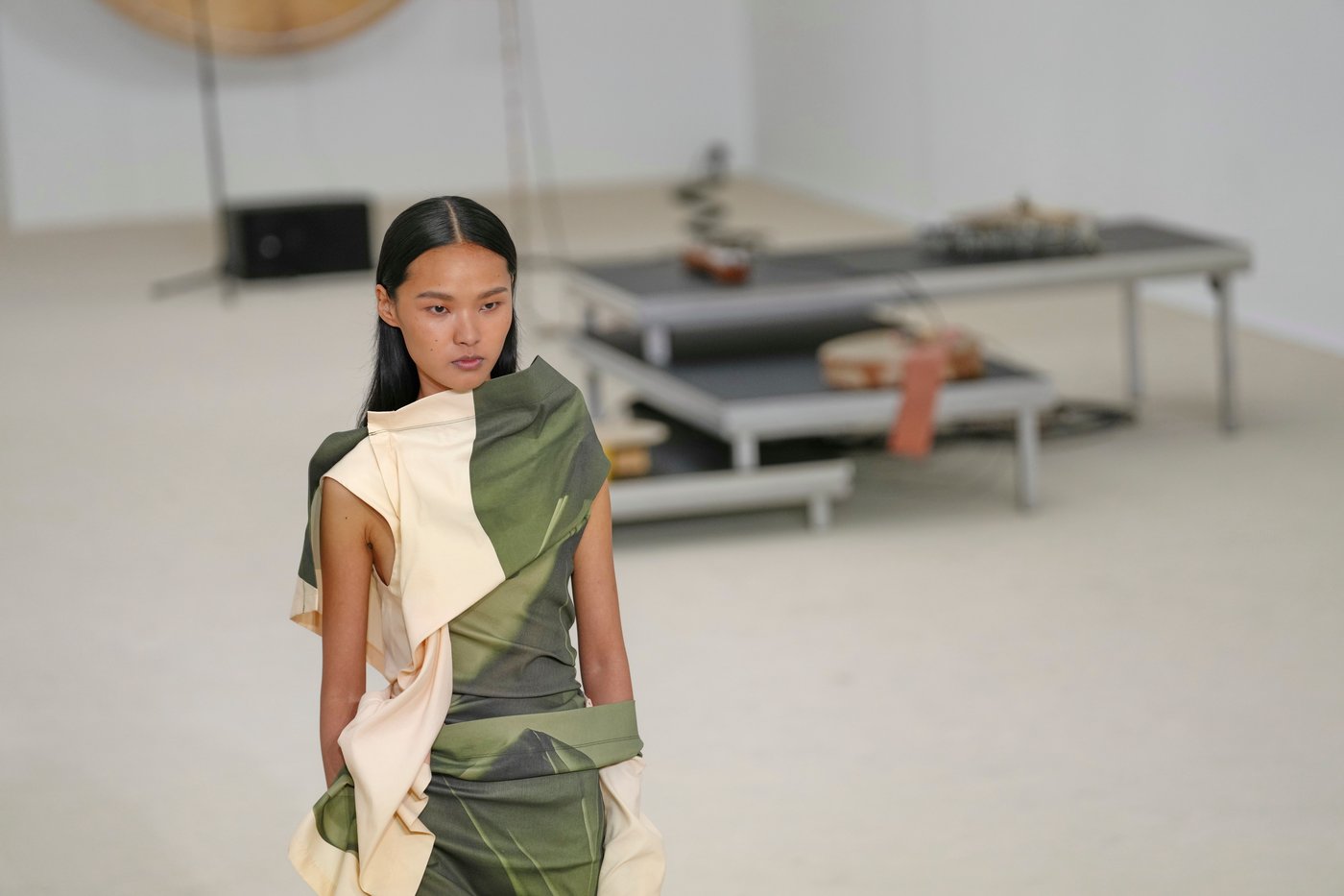 Issey Miyake imagines clothes with a will of their own at Paris Fashion Week | iNFOnews.ca