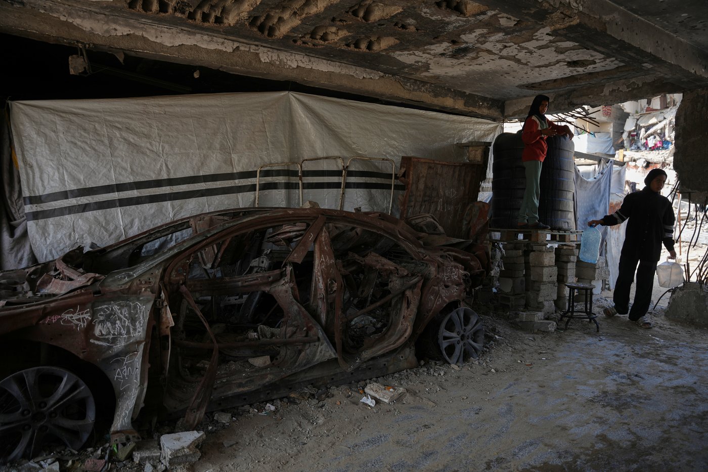 Humanitarian officials race to reopen Gaza schools, in photos | iNFOnews.ca